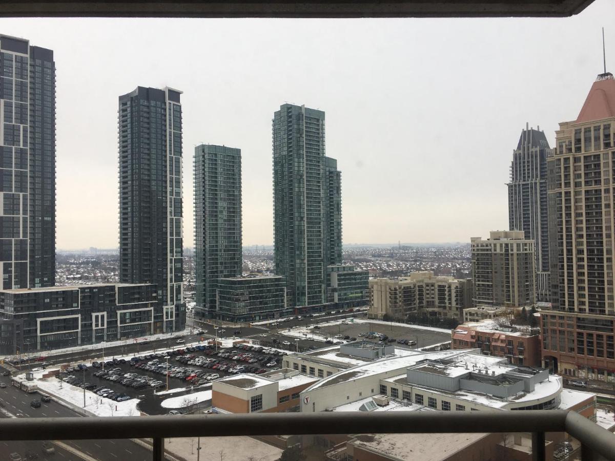 Maplewood Suites - Square One Миссиссага Экстерьер фото