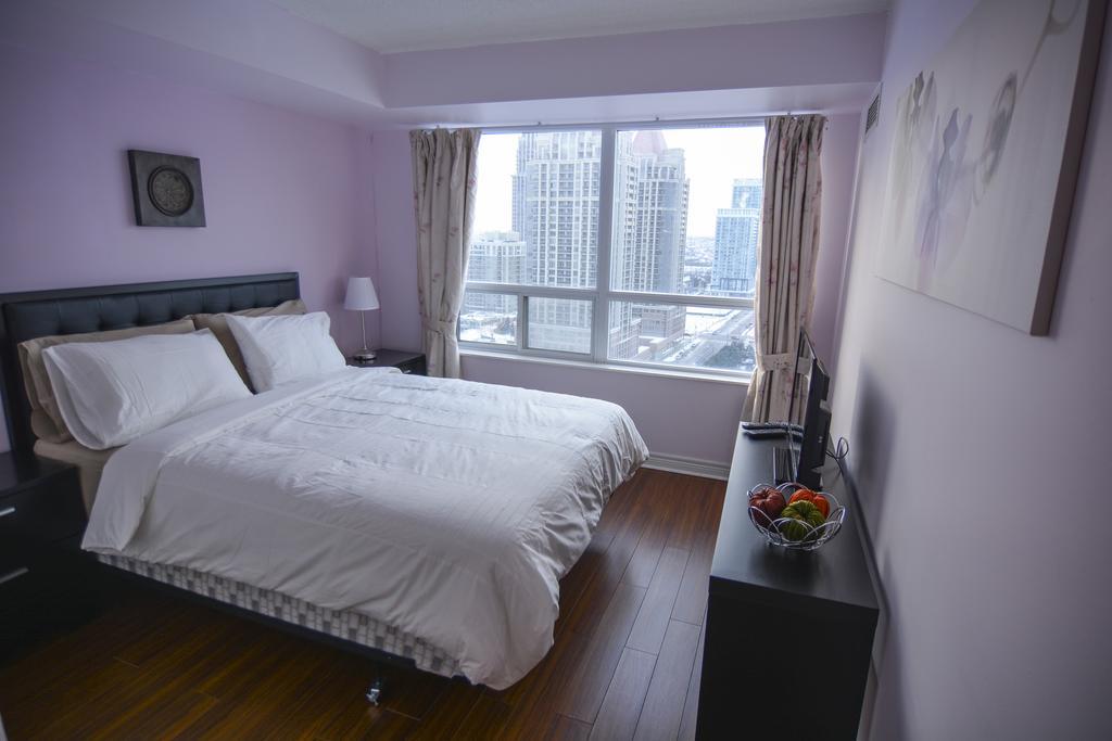 Maplewood Suites - Square One Миссиссага Номер фото