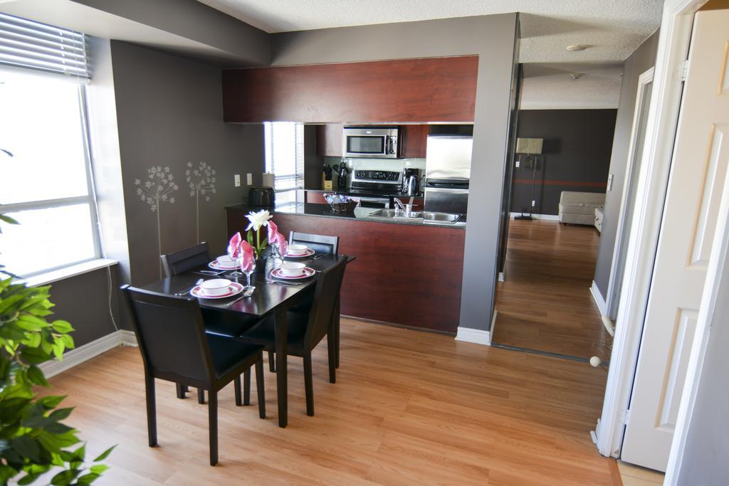 Maplewood Suites - Square One Миссиссага Номер фото