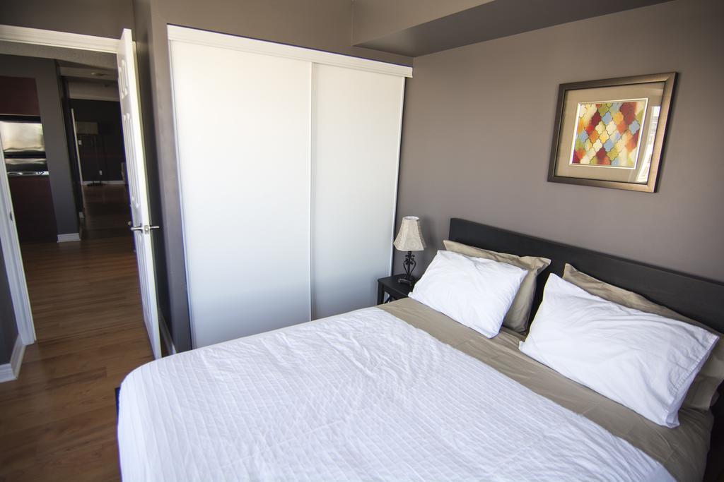 Maplewood Suites - Square One Миссиссага Номер фото
