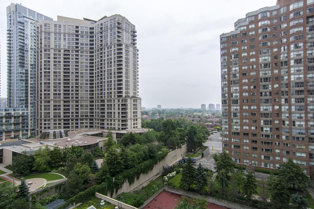 Maplewood Suites - Square One Миссиссага Номер фото