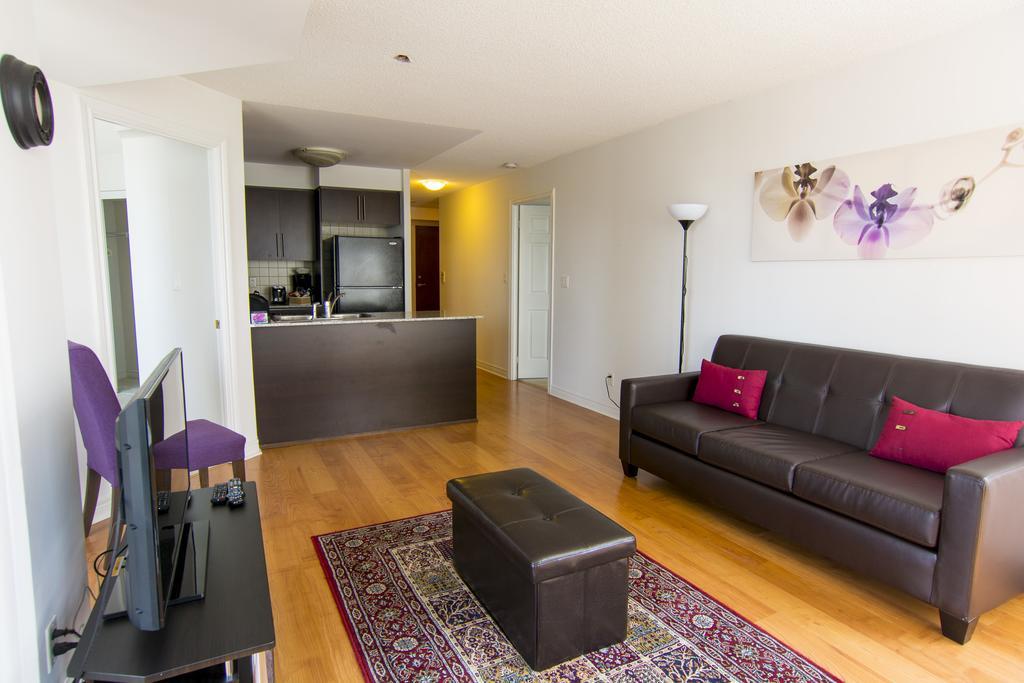 Maplewood Suites - Square One Миссиссага Номер фото
