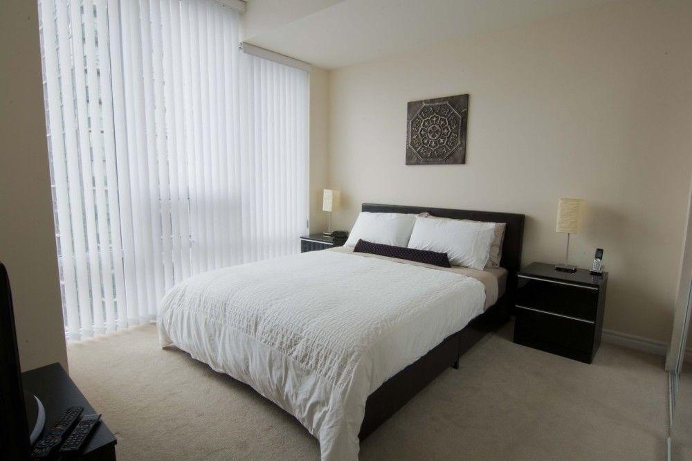 Maplewood Suites - Square One Миссиссага Экстерьер фото